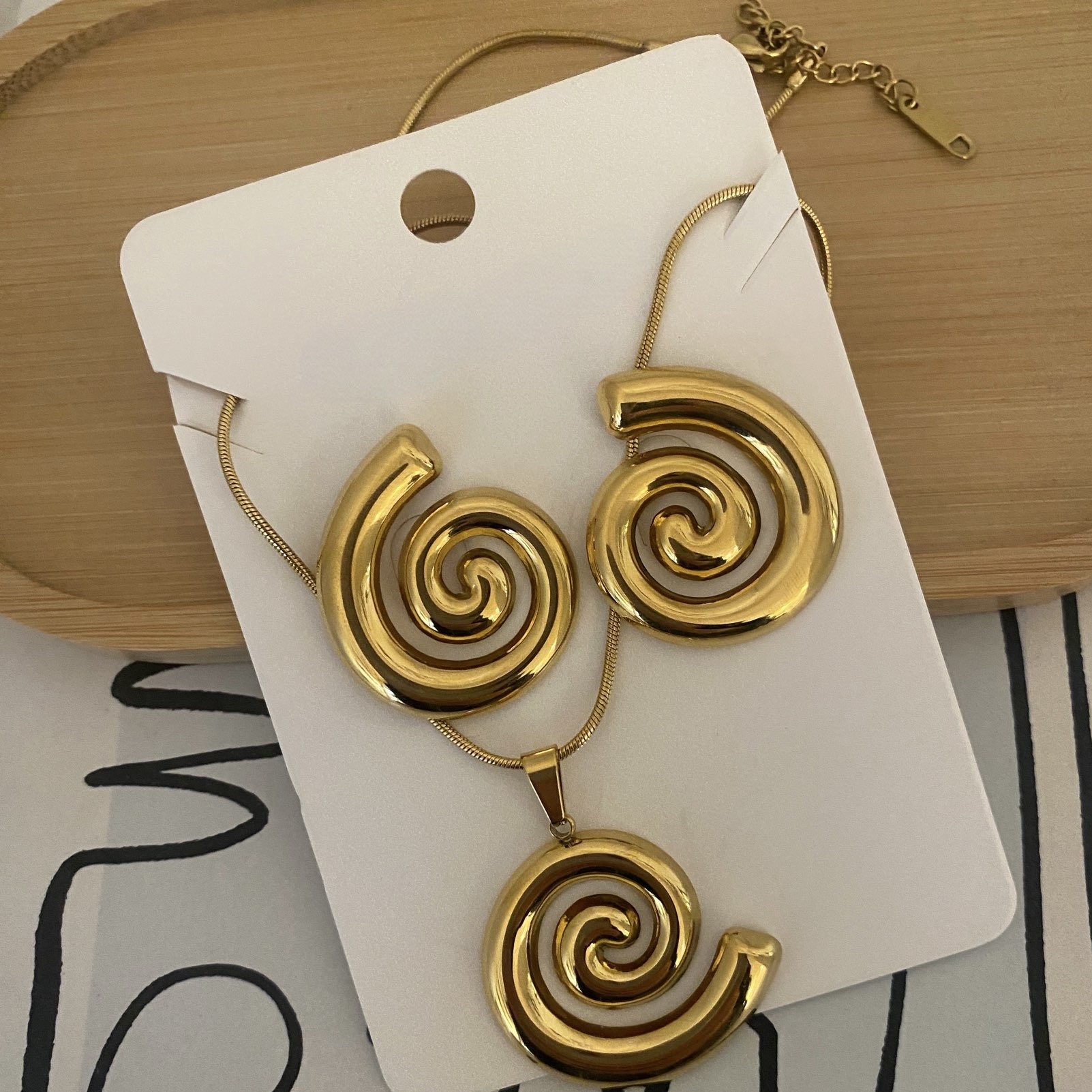 Golden Swirl Set