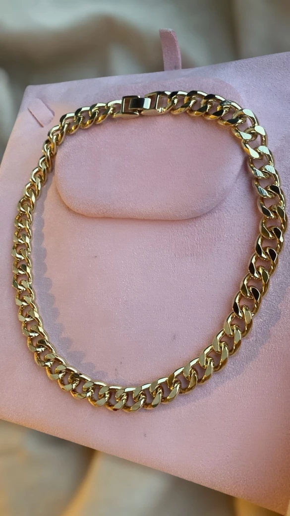Clasp Chain Necklace