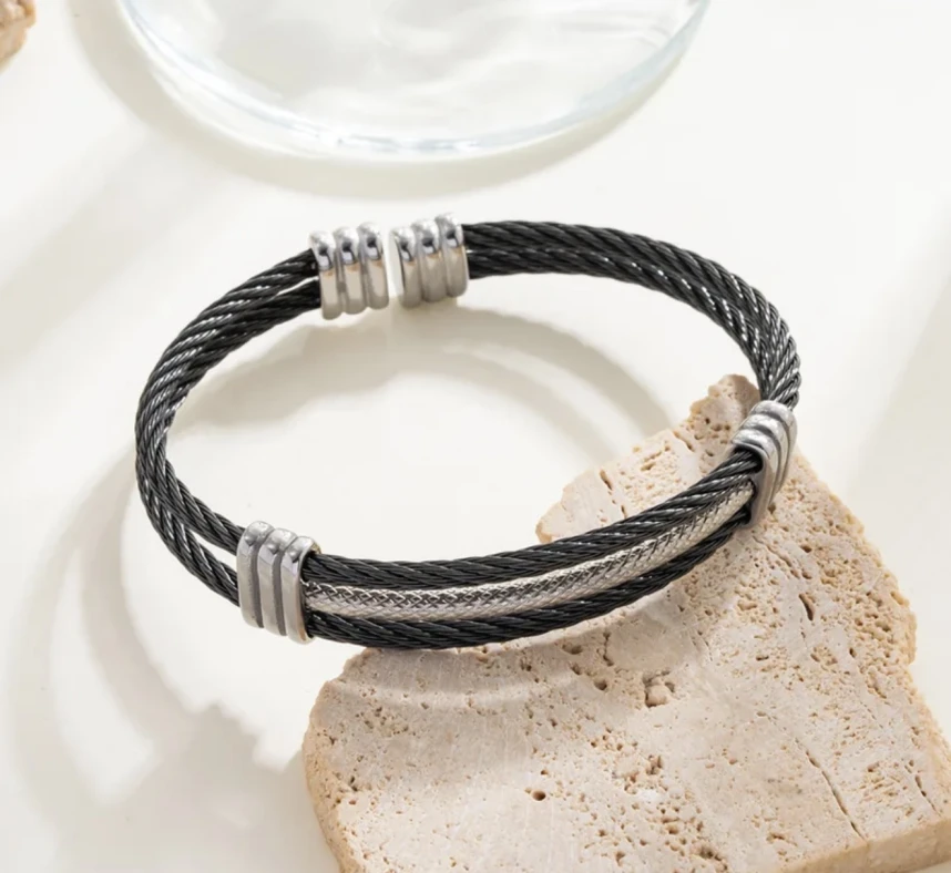 Silver Wire Cuff 