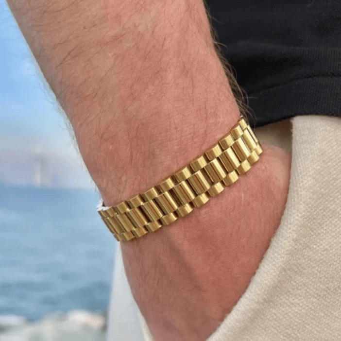Gold Band Bracelet