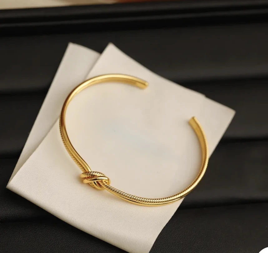 Knot Cuff