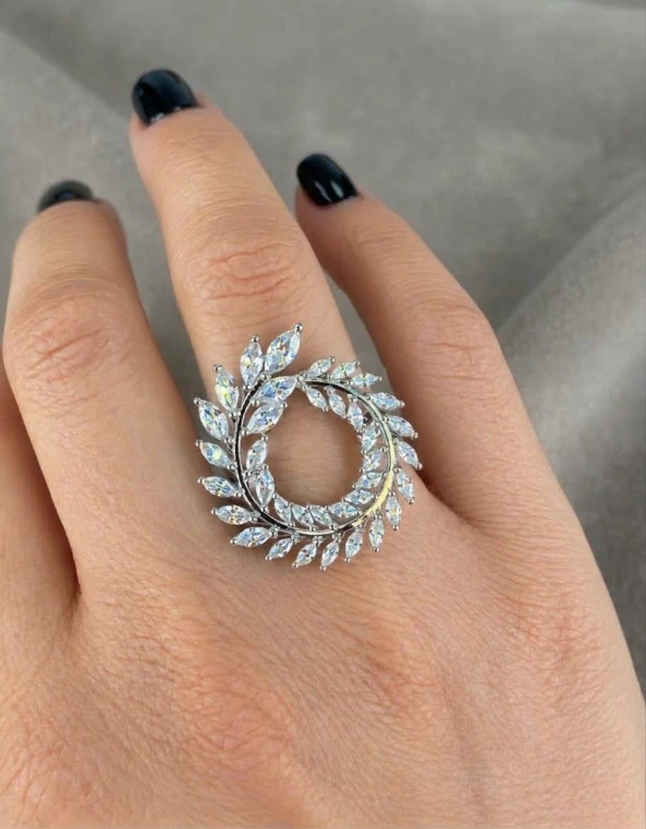 Laurel Ring