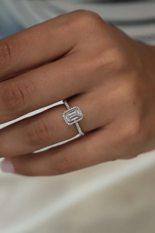 Lumina Ring